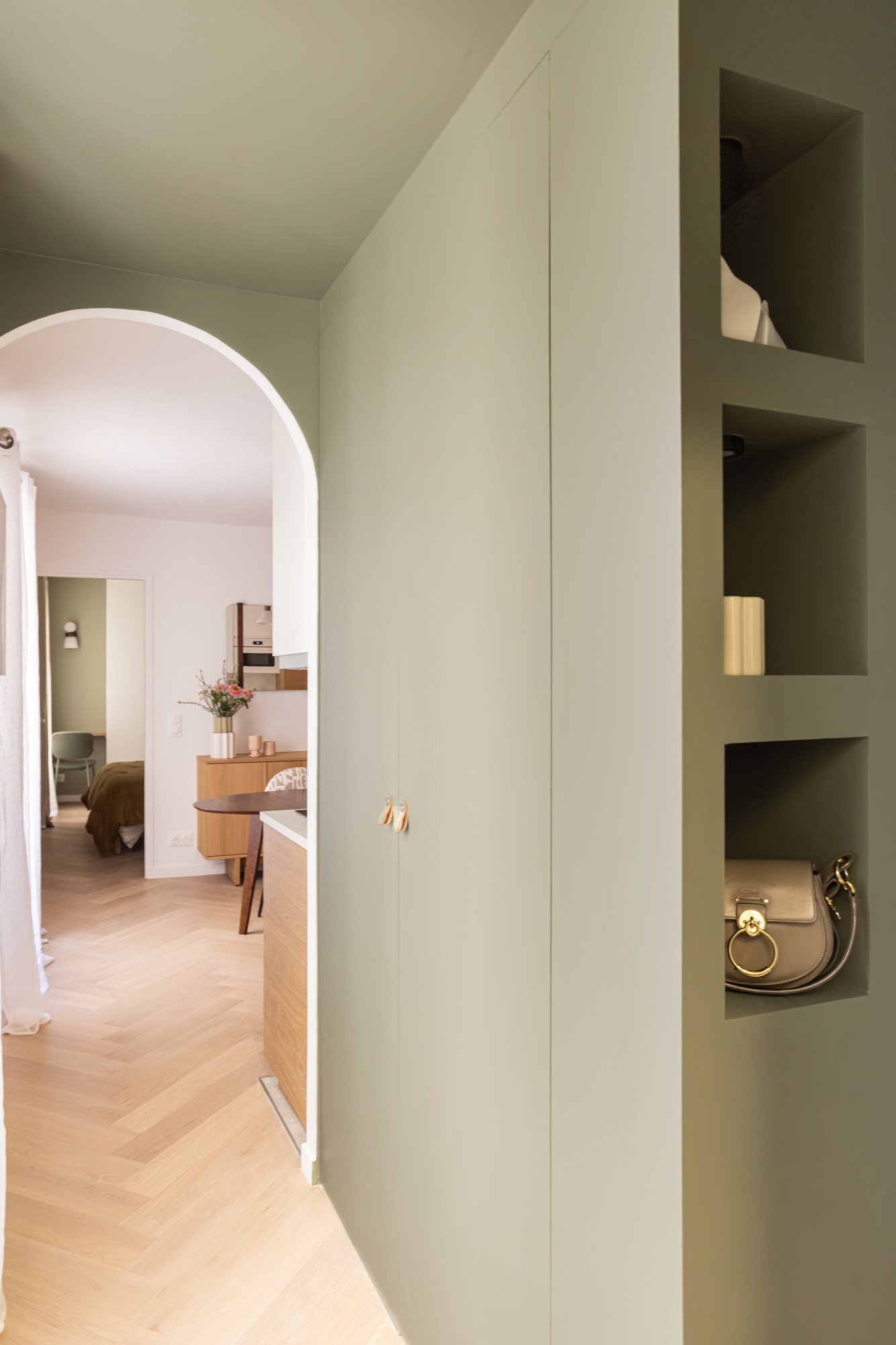 c9e12c44-7032-4d1c-9968-015fabaacc54